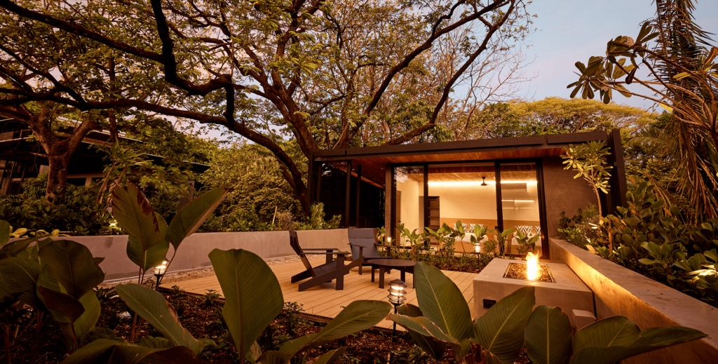 Calma House host
